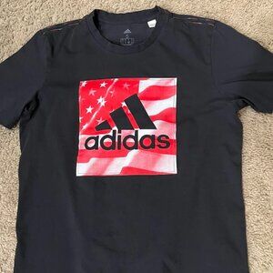 Adidas T-Shirt Red Black Logo Flag Like New Men's Size Small